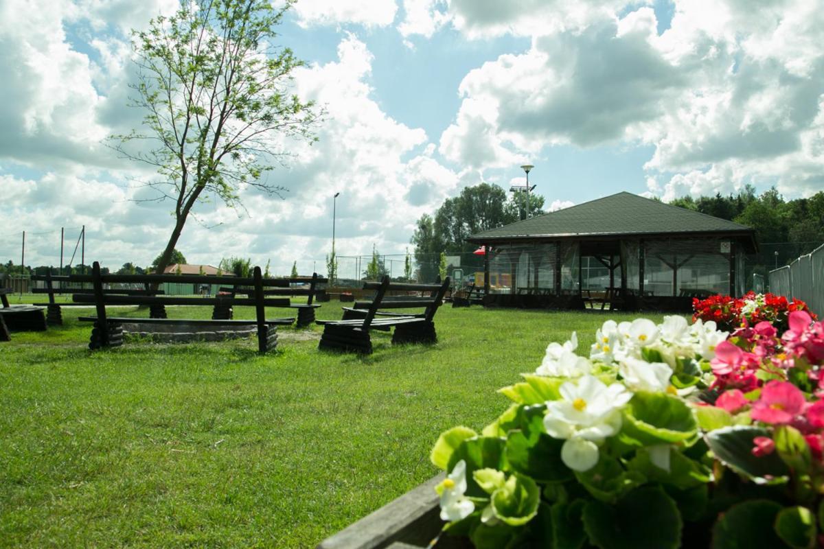 Camping Oaza Blonie Kornik Domki Standard - 3 Pokoje Kültér fotó