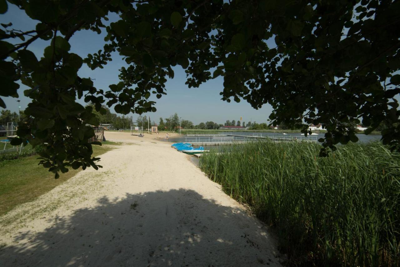 Camping Oaza Blonie Kornik Domki Standard - 3 Pokoje Kültér fotó
